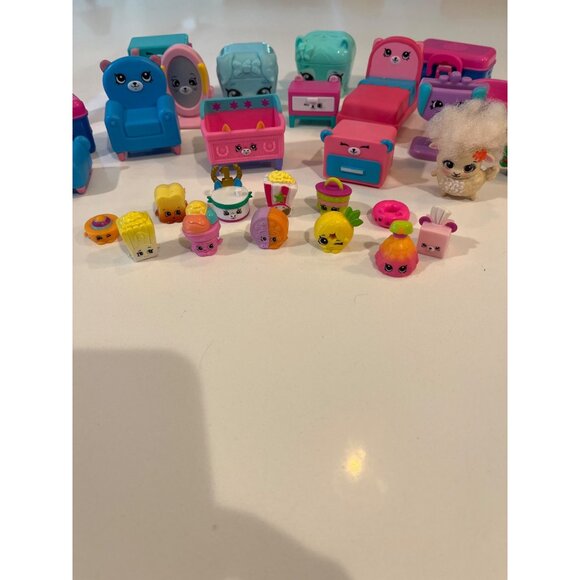 Shopkins Accessories and Characters - Picture 2 of 8